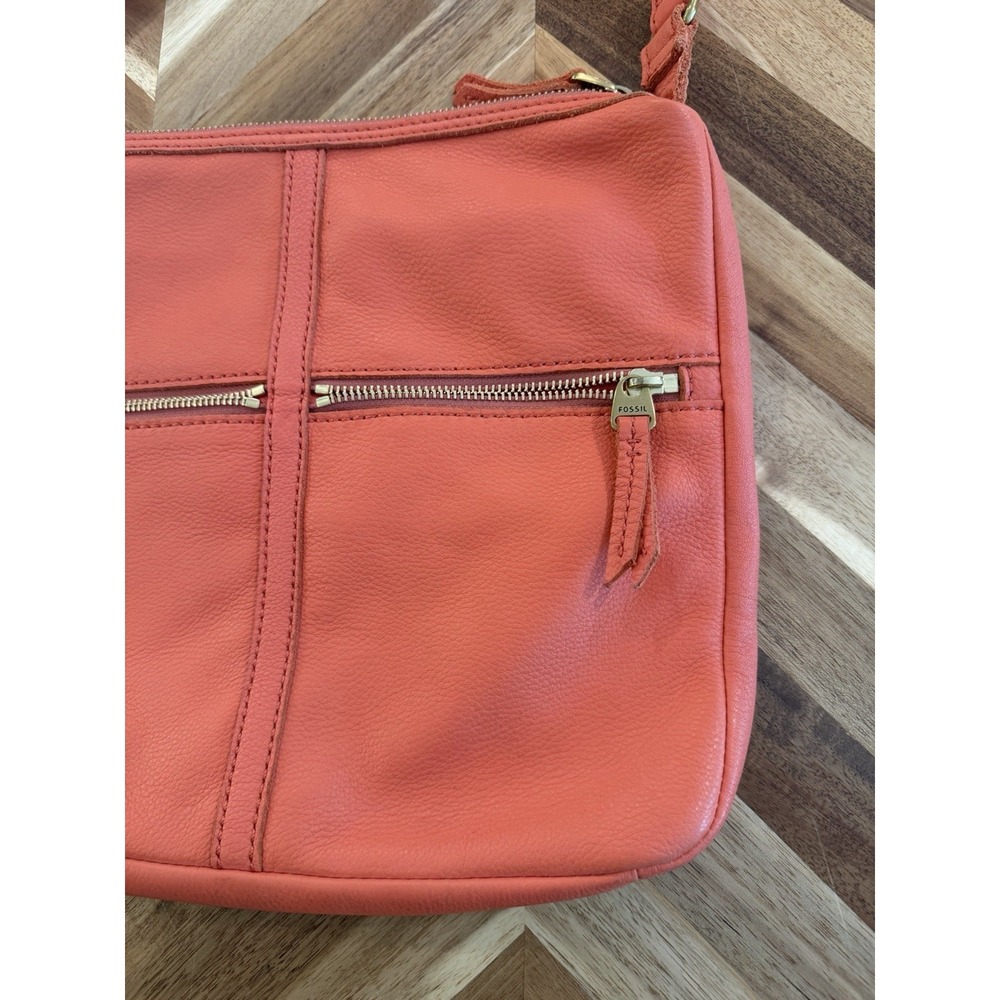 Fossil‎ Coral/Orange/Salmon Leather Shoulder Messenger Crossbody Bag - Picture 2 of 8